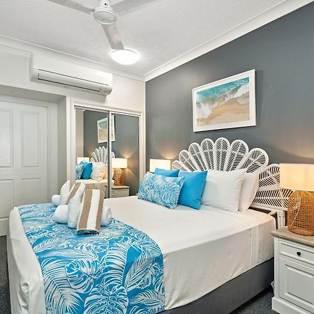 Alassio Apartments With Direct Pool Access Palm Cove Quarto foto