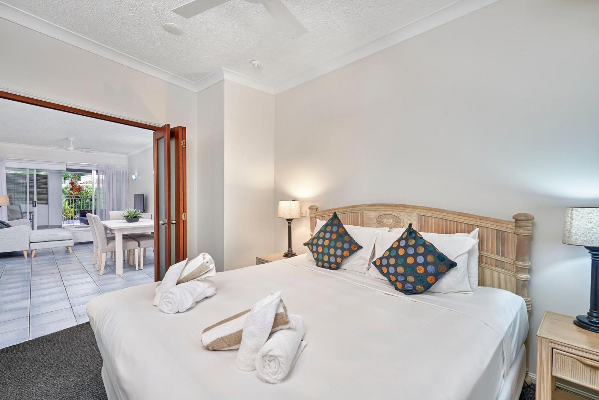 Alassio Apartments With Direct Pool Access Palm Cove Quarto foto